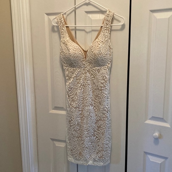 Elegant cocktail dress - Picture 2 of 12